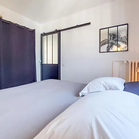 Le Petit Horloge Apartment